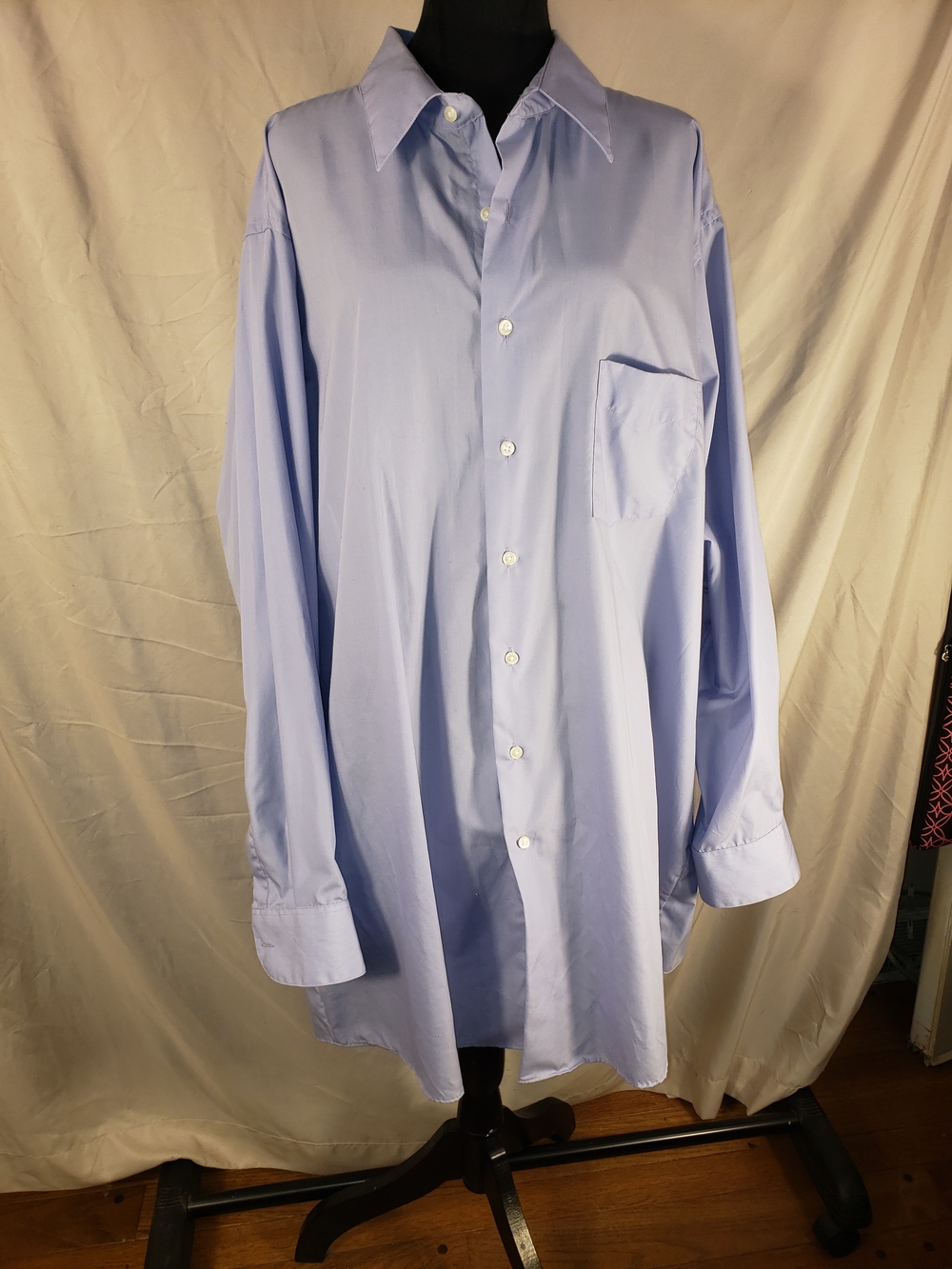 Men's Classic Van Heusen Light Blue Dress Shirt - Wrinkle Free - 19 35/36